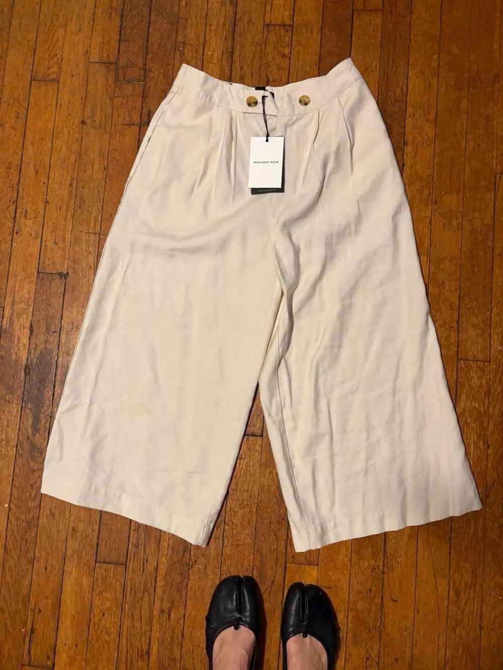 NWT cute khaki cropped wide leg pants women’s 6
